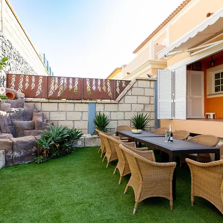 度假居 Incredible Fuente, Ocean View, Heated Pool! 阿德耶