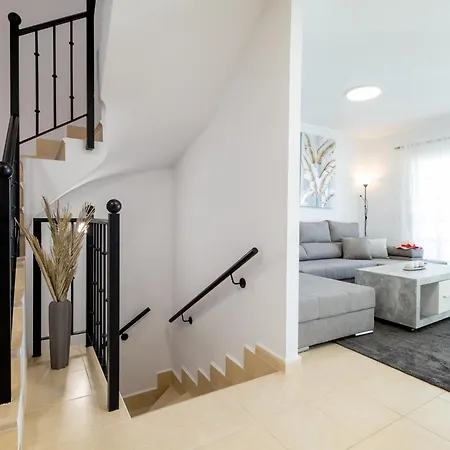 Incredible Fuente, Ocean View, Heated Pool! Адехе