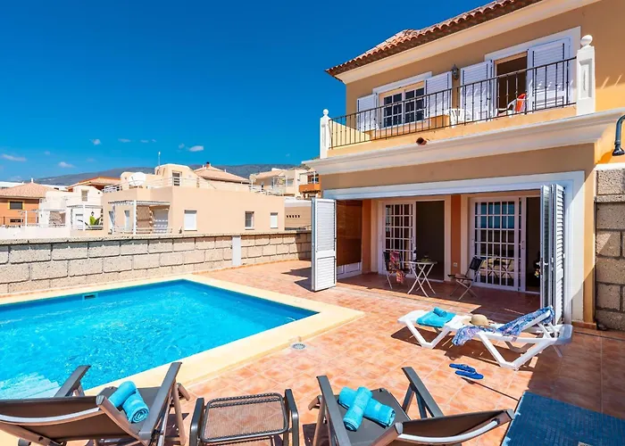 Будинок відпочинку Incredible Fuente, Ocean View, Heated Pool! Адехе