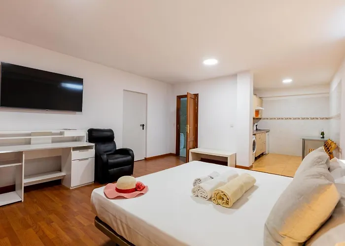 Будинок відпочинку Incredible Fuente, Ocean View, Heated Pool! Адехе