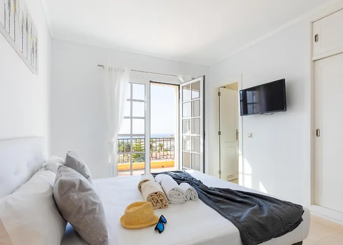 Incredible Fuente, Ocean View, Heated Pool!