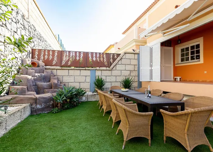 Будинок відпочинку Incredible Fuente, Ocean View, Heated Pool! Адехе